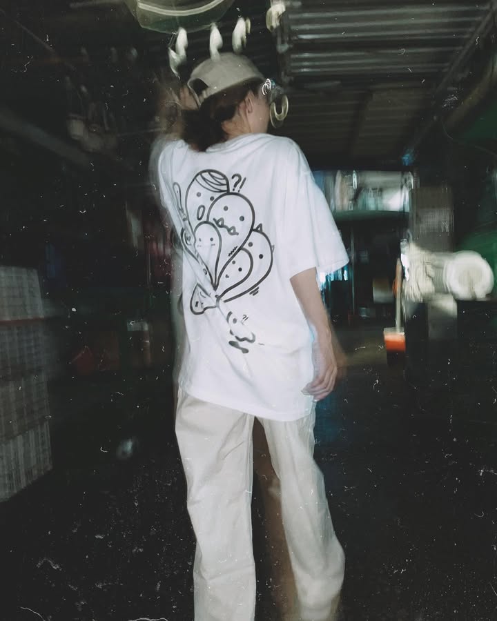 HEAD TRIP | White Cotton Tee with Balloon-Head Doodle