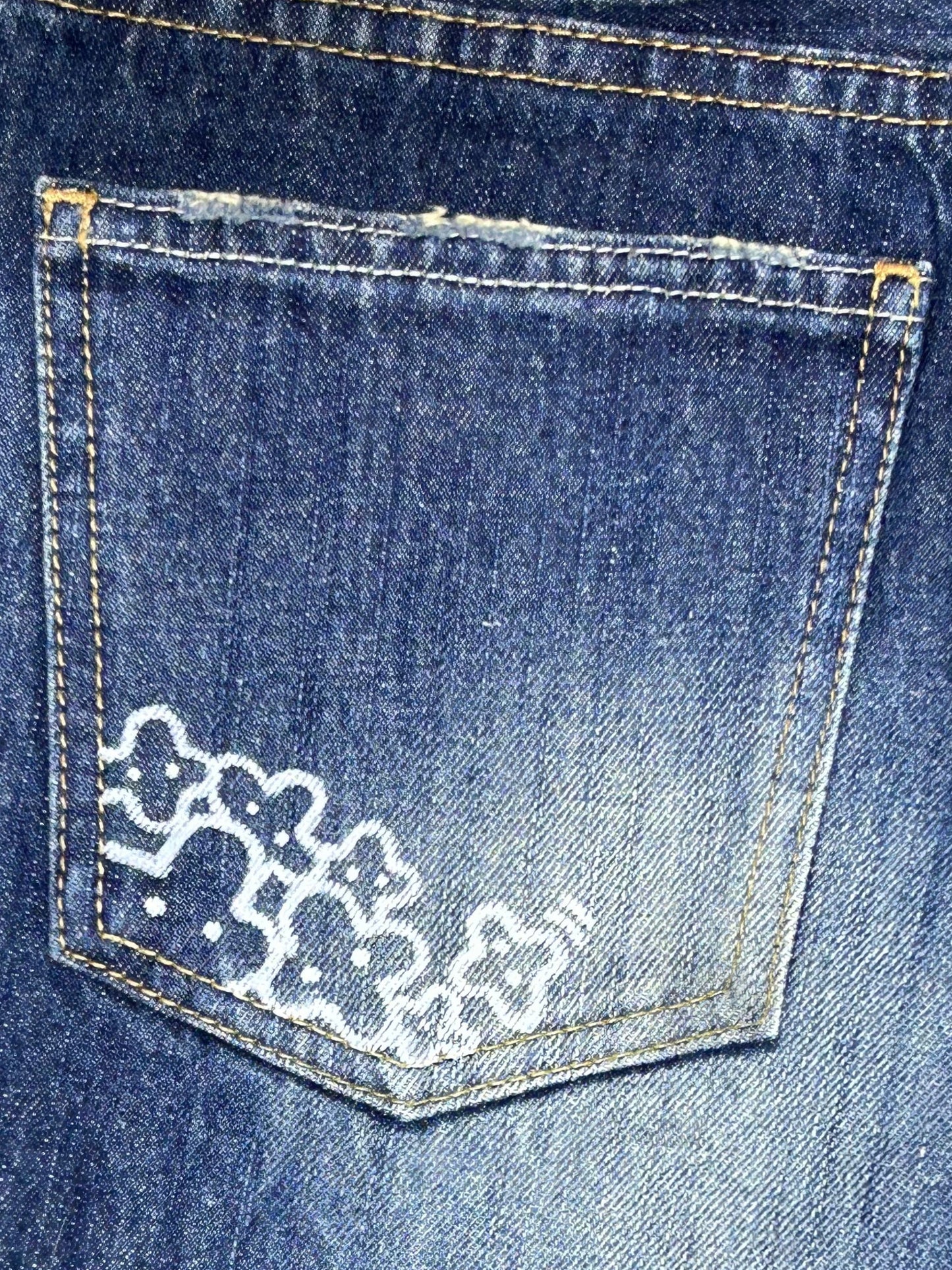 POCKET ESCAPE | Vintage Denim Shorts with Doodle Lines